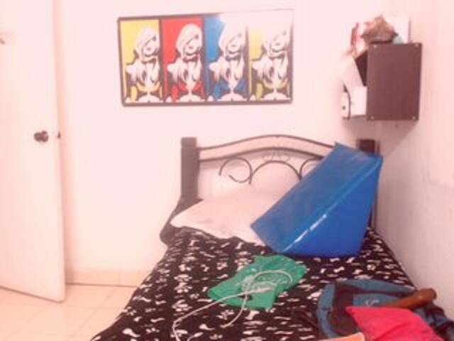 ブロードキャストスクリーンショット BigBustyBlack