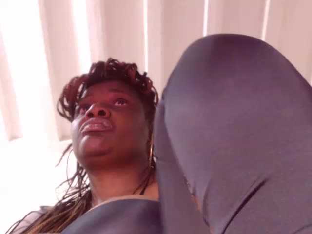 ブロードキャストスクリーンショット BigBustyBlack