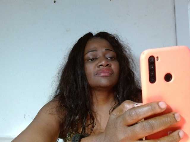 ブロードキャストスクリーンショット BigBustyBlack