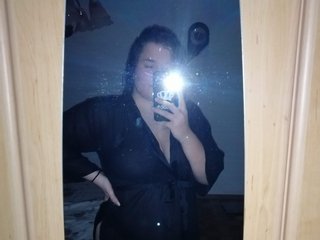 エロティックなビデオチャット BiggKittyGirl666