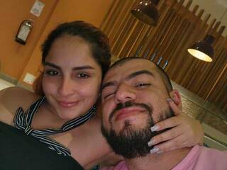 エロティックなビデオチャット bigmanandsmallbaby