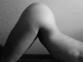 エロティックなビデオチャット bigtits77