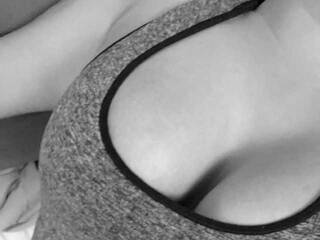 エロティックなビデオチャット Billie24