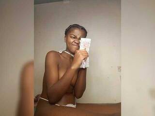 エロティックなビデオチャット BlackGirl95