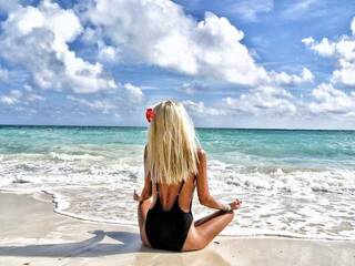 エロティックなビデオチャット blon-dino4ka