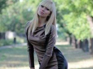 エロティックなビデオチャット blonda7