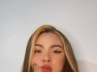 エロティックなビデオチャット Blondie-Kiutt