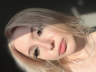 エロティックなビデオチャット BLONDINO4KA