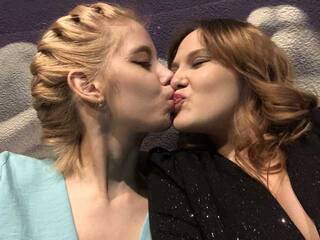 エロティックなビデオチャット BlondiPolli