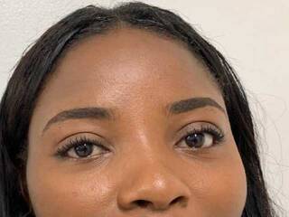 エロティックなビデオチャット BrianaRoss