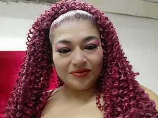 エロティックなビデオチャット BrianaSquirt