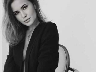 エロティックなビデオチャット BrilliantKimmy