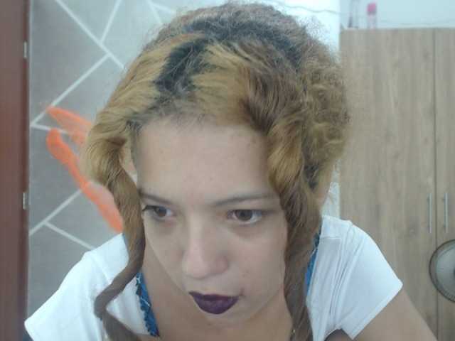 ブロードキャストスクリーンショット britnylove