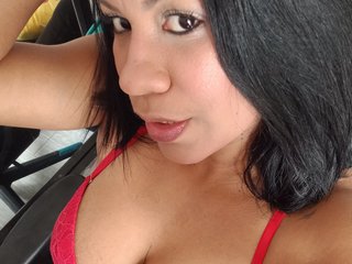 エロティックなビデオチャット Brun3tt3