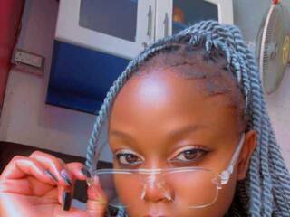 エロティックなビデオチャット Bubbly-petite