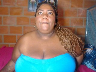 エロティックなビデオチャット bustyboobsxxll