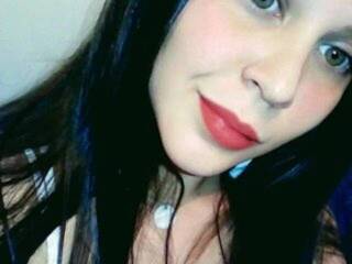 エロティックなビデオチャット bustyfiery