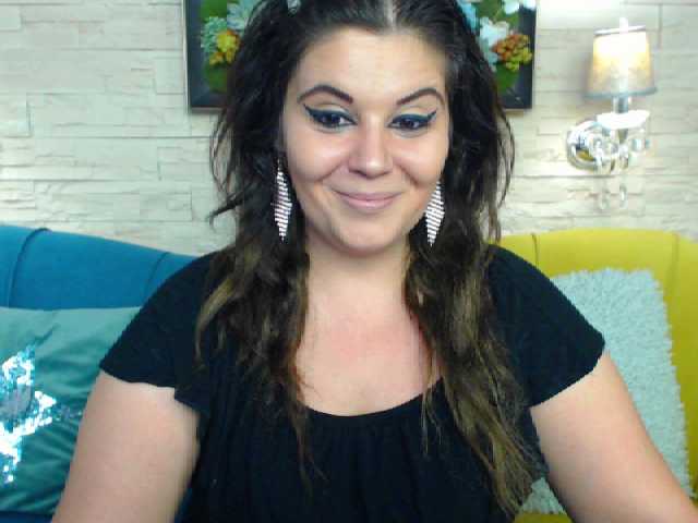 ブロードキャストスクリーンショット BustySarrah