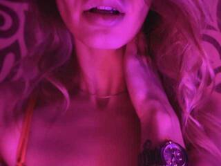 エロティックなビデオチャット Busy-Angie