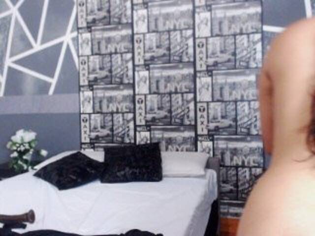 ブロードキャストスクリーンショット CAMILA418