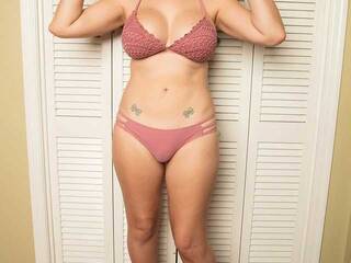 エロティックなビデオチャット CamilaColin