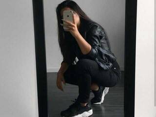 エロティックなビデオチャット Camilarico29