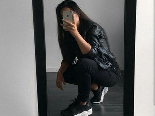 エロティックなビデオチャット Camilarico29