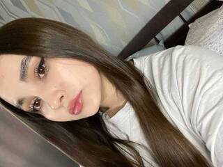 エロティックなビデオチャット CamillaMay