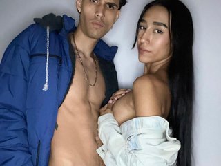 エロティックなビデオチャット camiyjuan