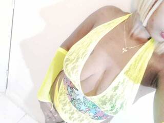 エロティックなビデオチャット Candy27a