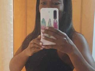 エロティックなビデオチャット candybigass