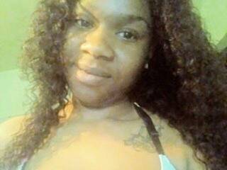 エロティックなビデオチャット CaramelQT69