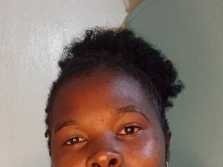 エロティックなビデオチャット Carinacaren