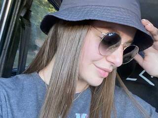 エロティックなビデオチャット CarlieActive