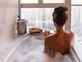 エロティックなビデオチャット Carolina-love19