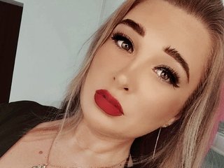 エロティックなビデオチャット CarolineGrac1