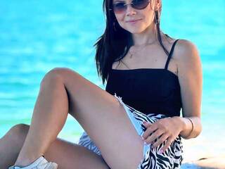 エロティックなビデオチャット Cat-Likaa