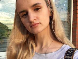 エロティックなビデオチャット CaxarAleksis