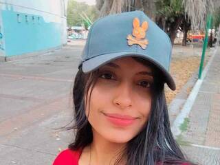 エロティックなビデオチャット Celeste-robert