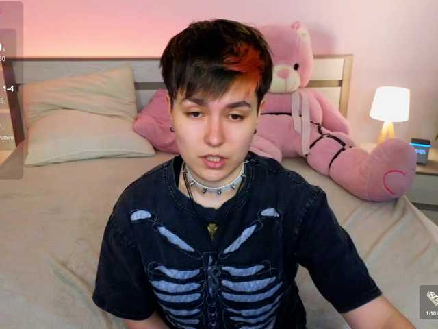 ブロードキャストスクリーンショット CharlieeAdams