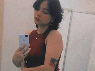 エロティックなビデオチャット CharliePrin