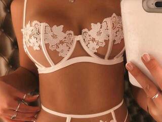 エロティックなビデオチャット charlott-knox