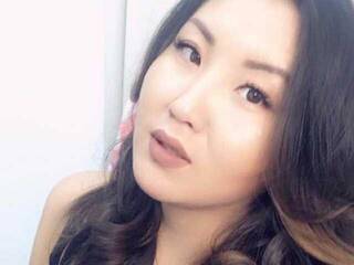 エロティックなビデオチャット Charmirrr