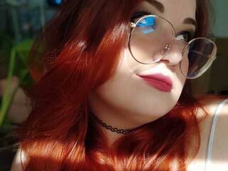 エロティックなビデオチャット ChellWillTell