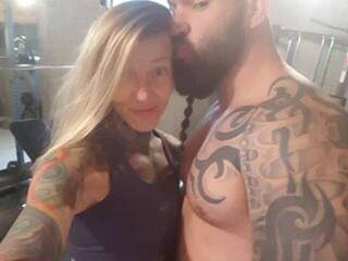 エロティックなビデオチャット SexyDP69