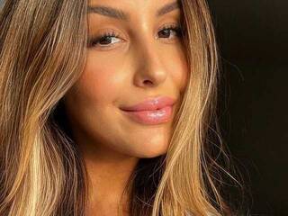 エロティックなビデオチャット cherrycrush69