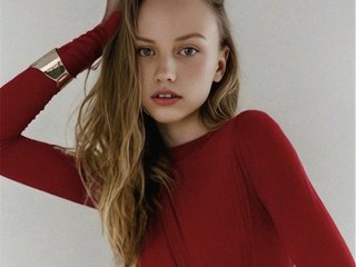 エロティックなビデオチャット CherryNorth