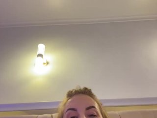 エロティックなビデオチャット cherryygirl
