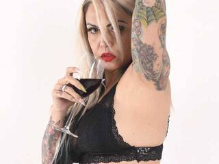 エロティックなビデオチャット inkfemme