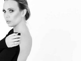 エロティックなビデオチャット ChloeLewd